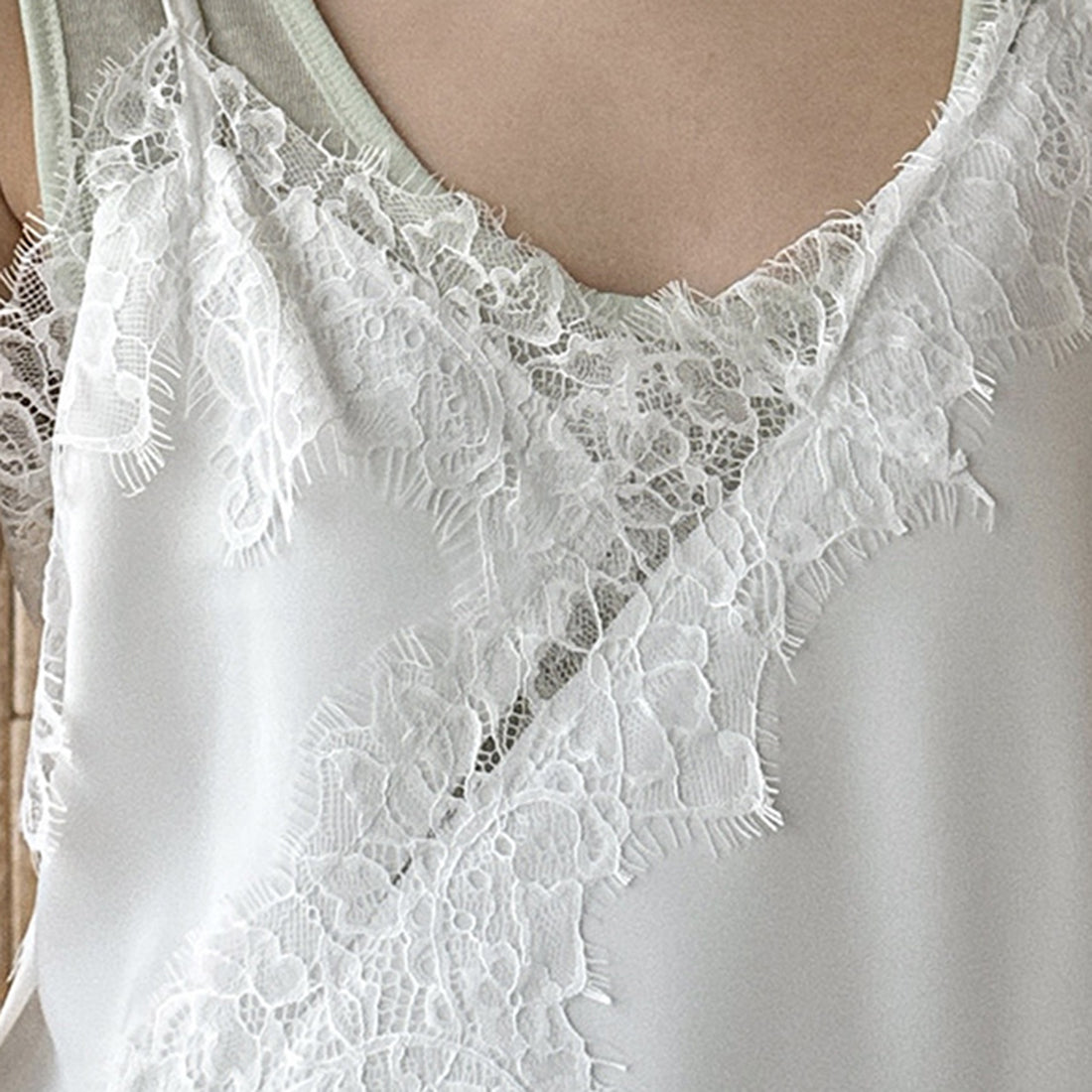V-neck lace slimming base strap asymmetrical hem top