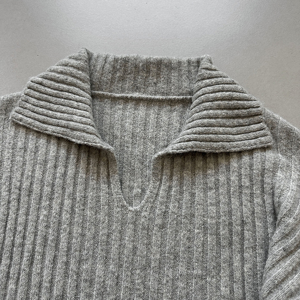 Flip collar knitted lazy V-neck sweater with belt