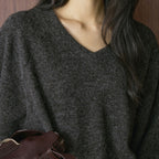 Retro V-neck plush knitted long sleeved loose sweater top