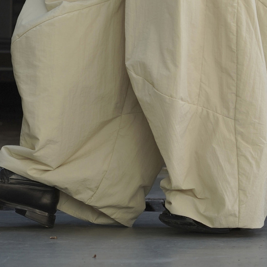 Minimally spliced high waisted fleece loose pants