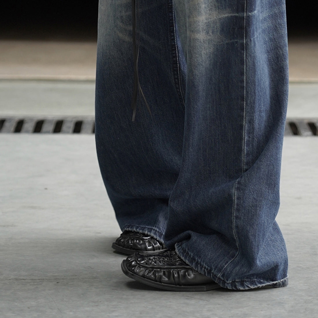 Retro ripped slim casual pants jeans