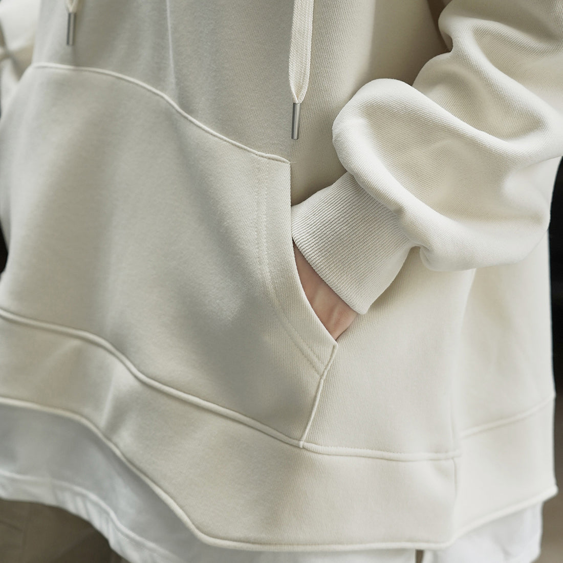 V-neck fake two-piece spliced loose hooded sweatshirt