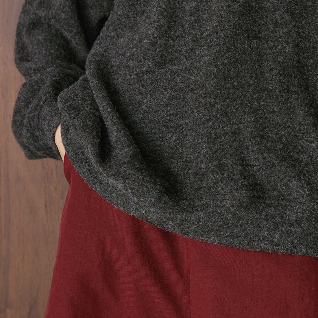 Retro V-neck plush knitted long sleeved loose sweater top