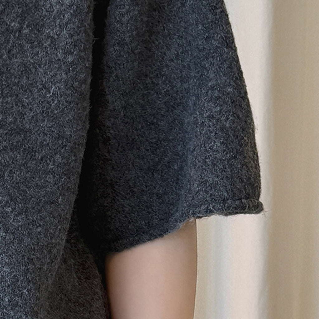 Round neck knitted slightly curled edge sweater short sleeved top