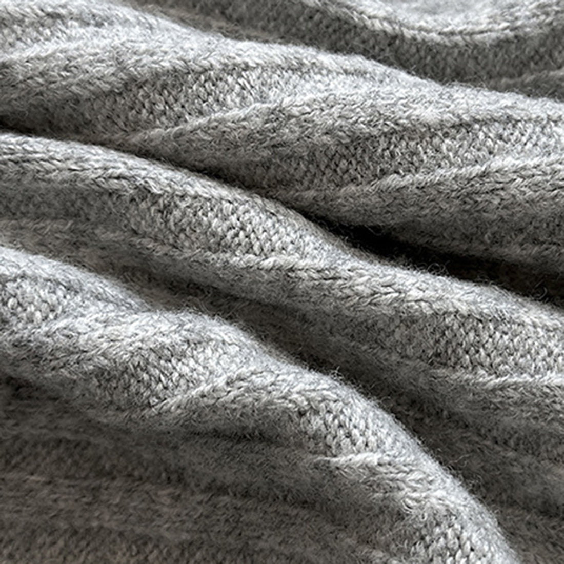 Flip collar knitted lazy V-neck sweater with belt