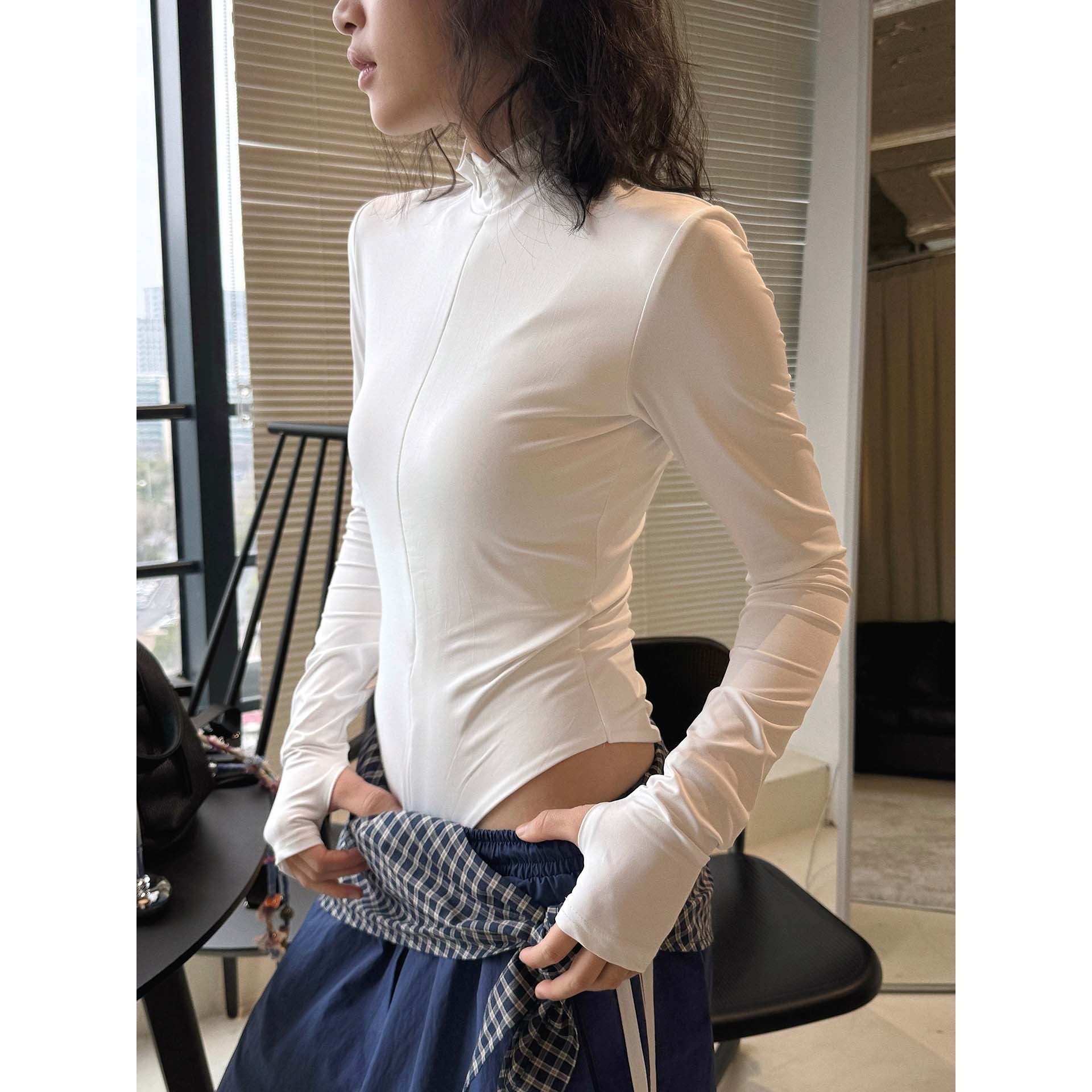Slim fit stand collar zip long sleeve bodysuit