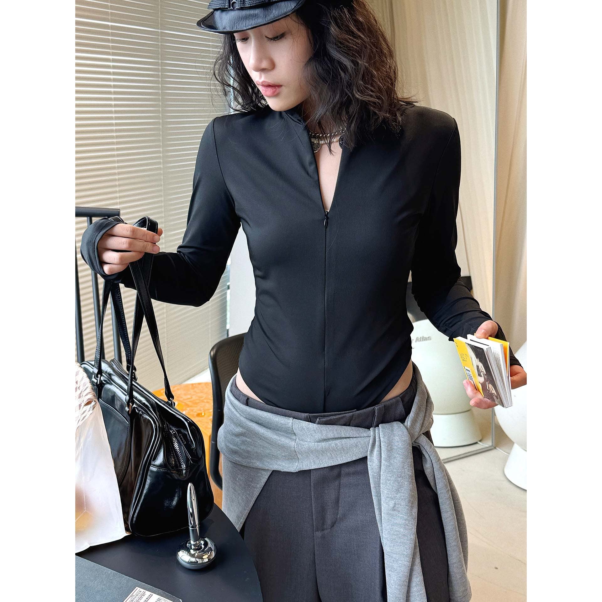Slim fit stand collar zip long sleeve bodysuit