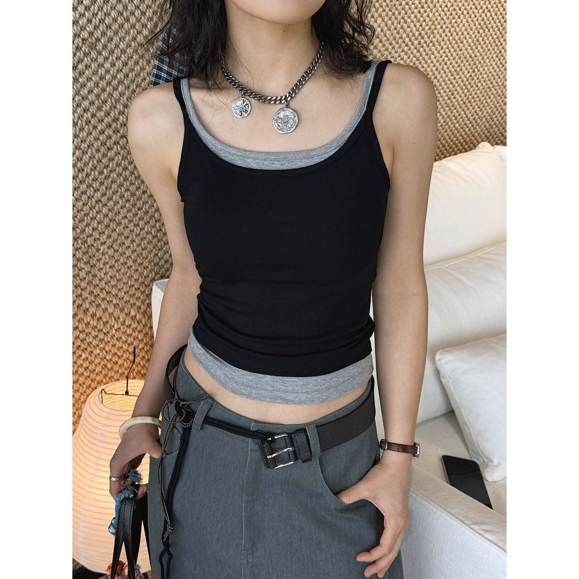 Layered slim fit tank top with stretch fabric and contrast trim