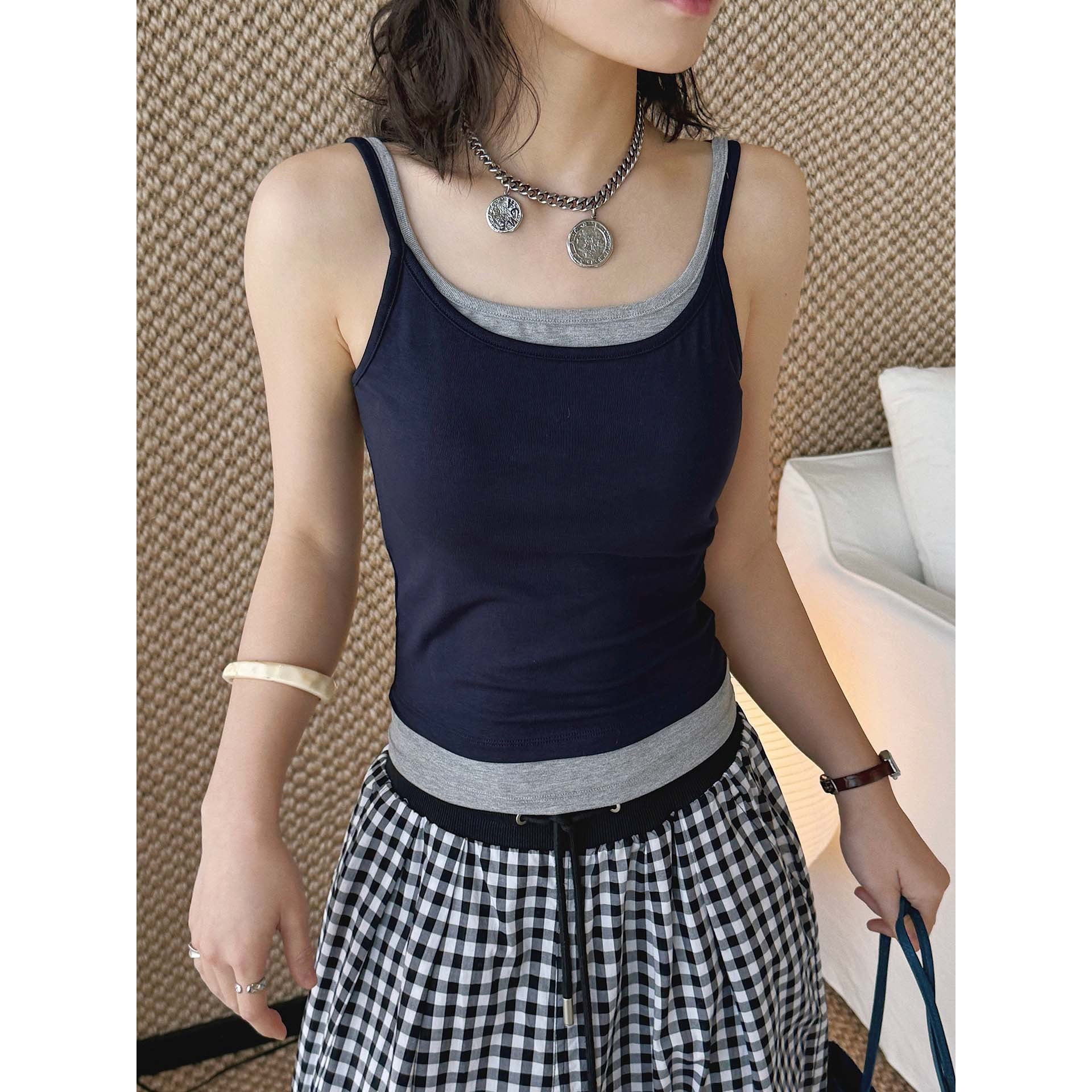 Layered slim fit tank top with stretch fabric and contrast trim
