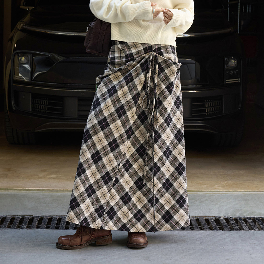 Retro asymmetrical contrasting Haig pattern half skirt