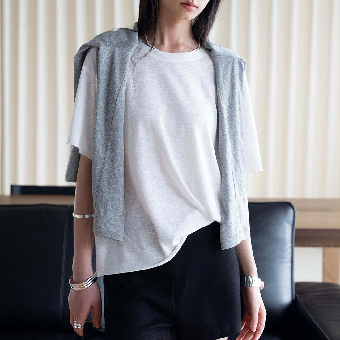 Round neck small rolled edge short sleeved slimming T-shirt