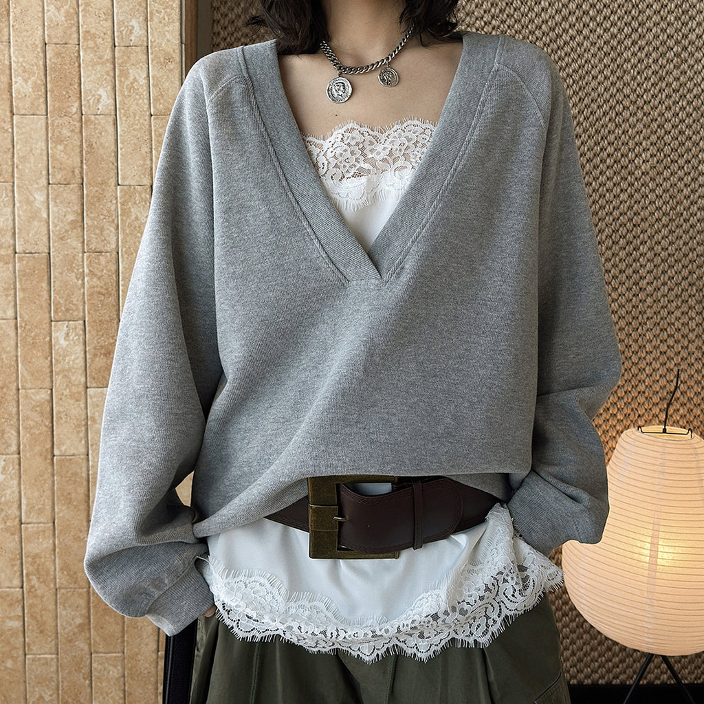 Deep V-neck raglan loose long sleeved sweatshirt