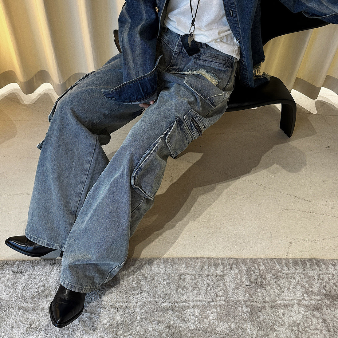 Retro ripped multi pocket loose silhouette jeans