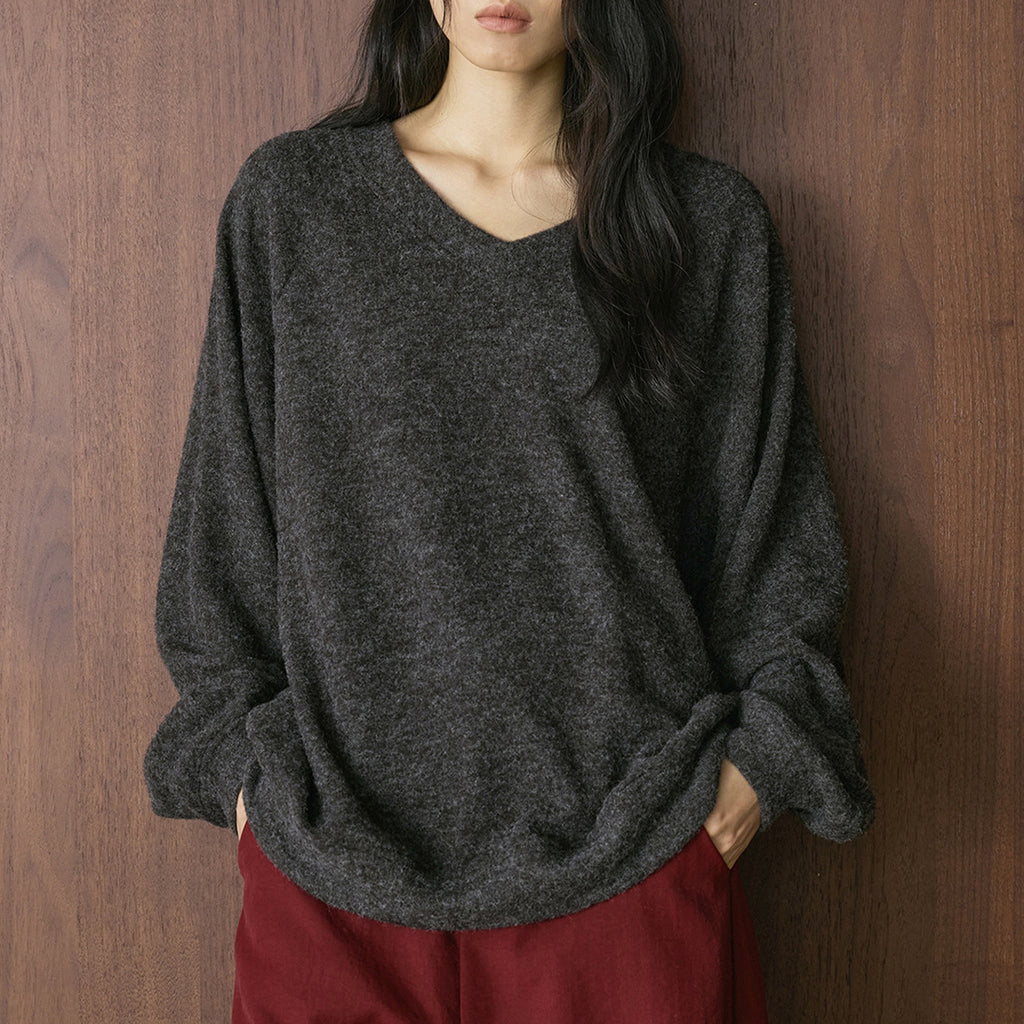 Retro V-neck plush knitted long sleeved loose sweater top