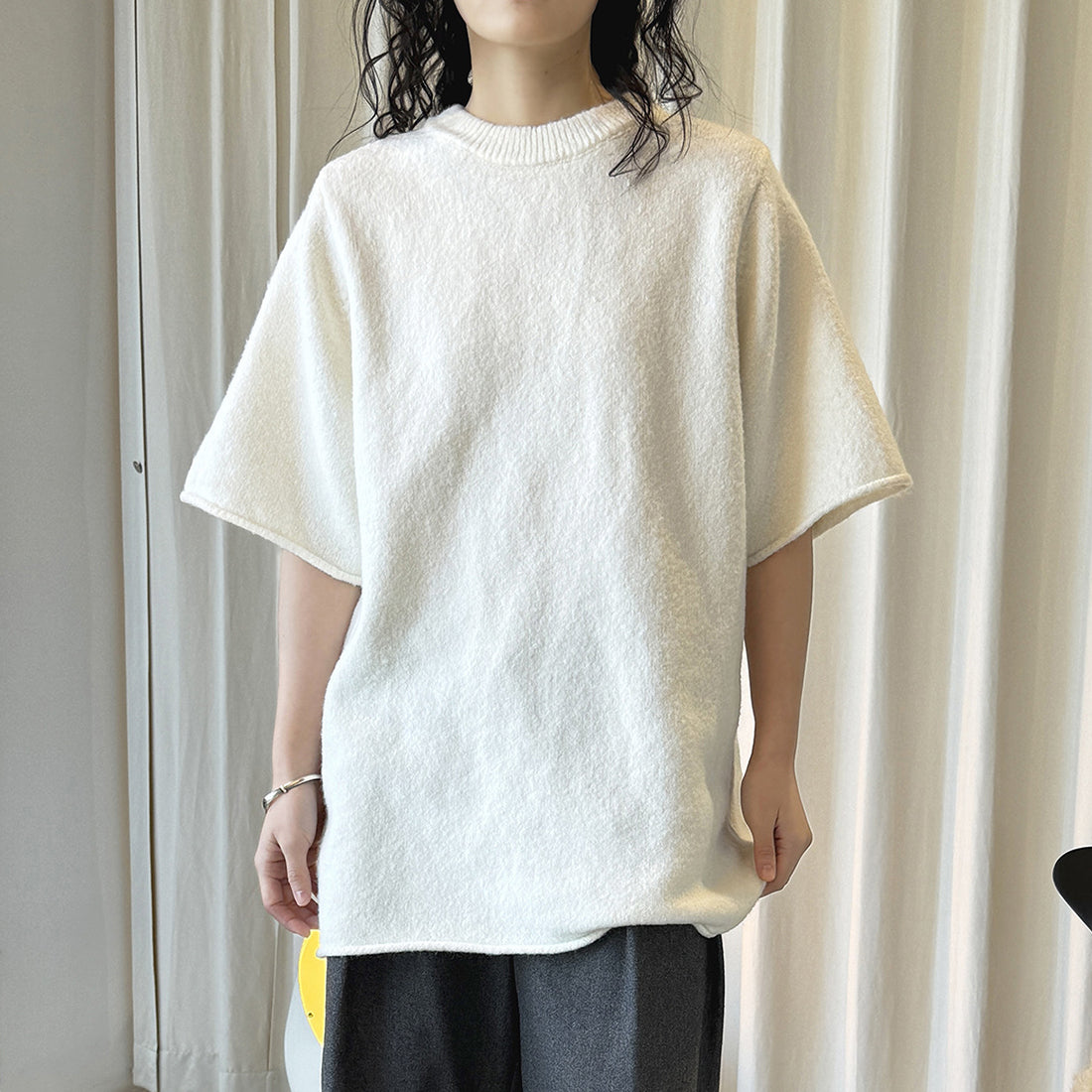 Round neck knitted slightly curled edge sweater short sleeved top