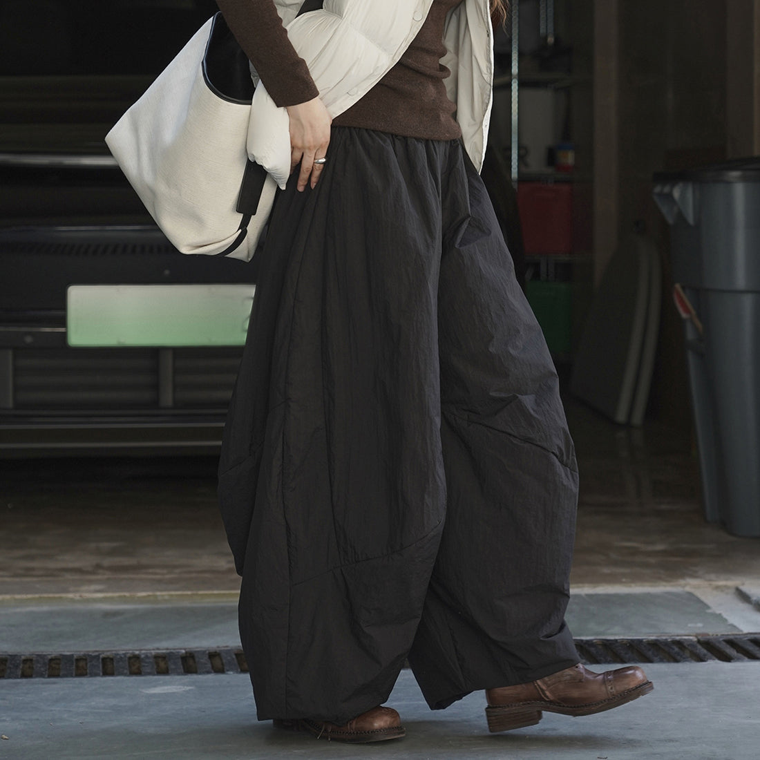 Minimally spliced high waisted fleece loose pants