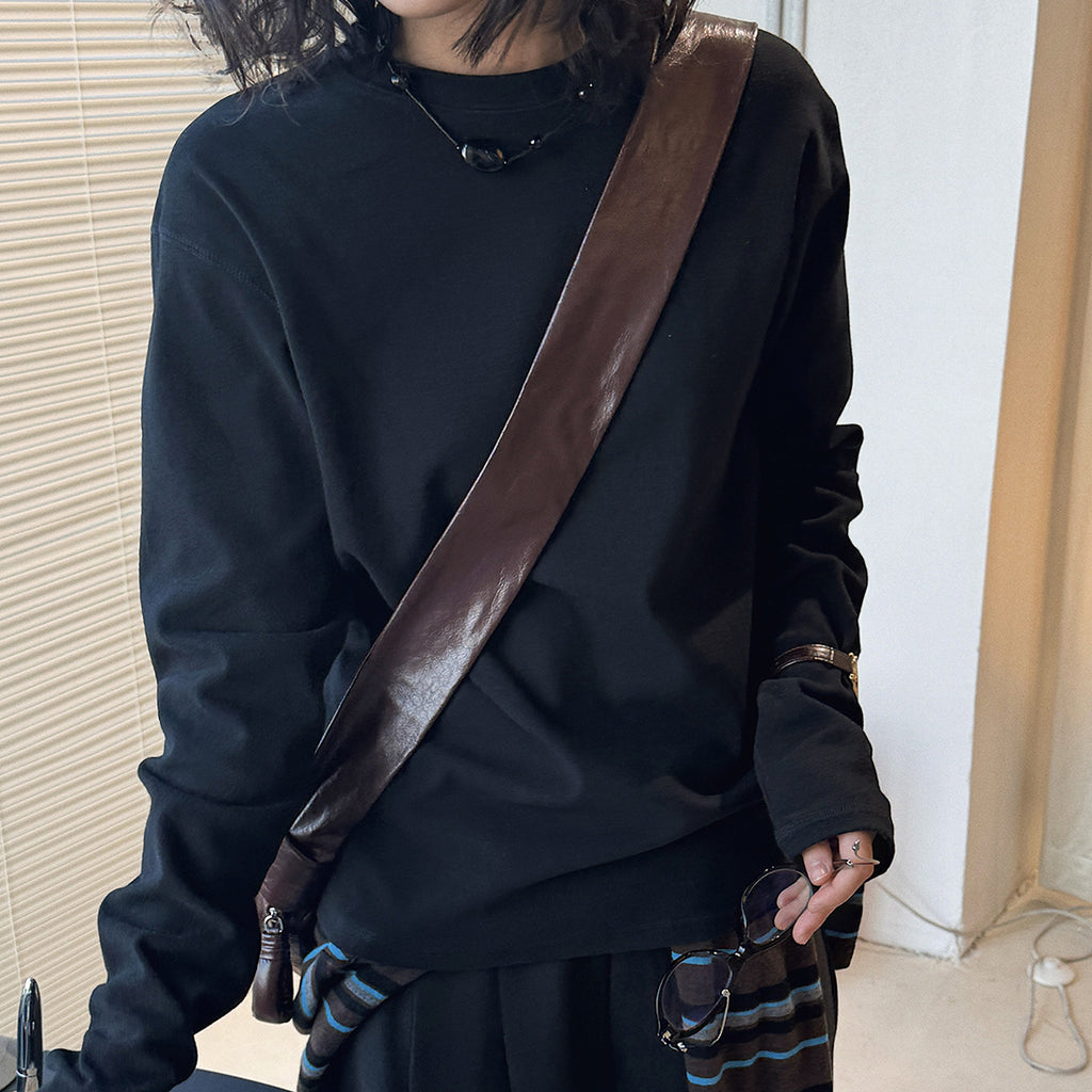 Round neck and plush loose fitting pullover T-shirt