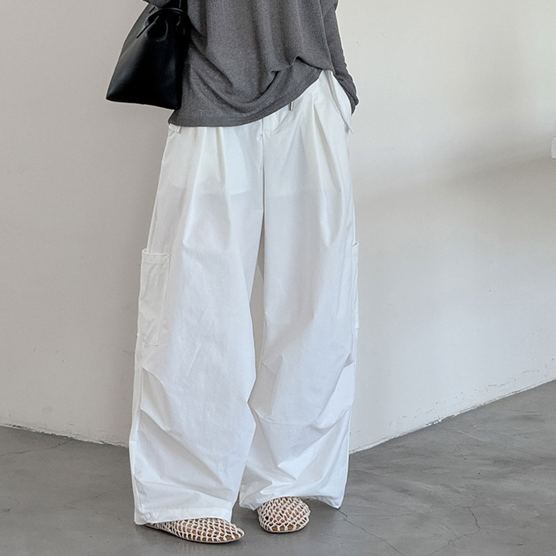 Women’s High-Waisted Wide-Leg Cargo Pants