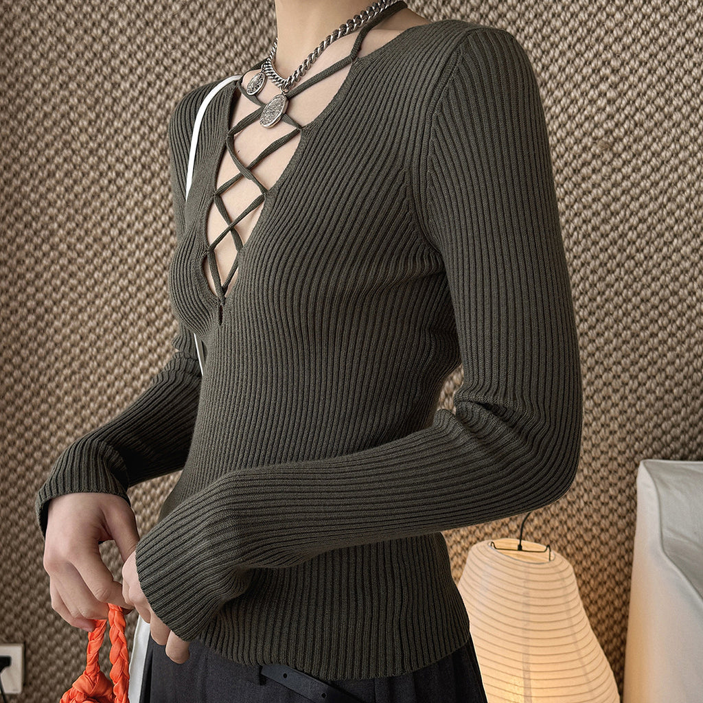 Cross tied V-neck knitted slim fit long sleeve top