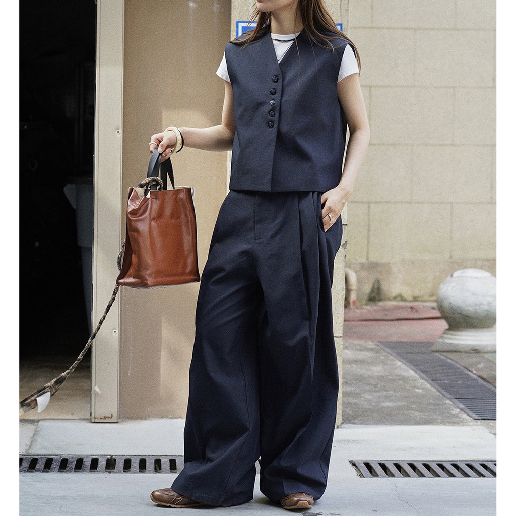 Retro short vest + I-shaped pleated curved trousers set