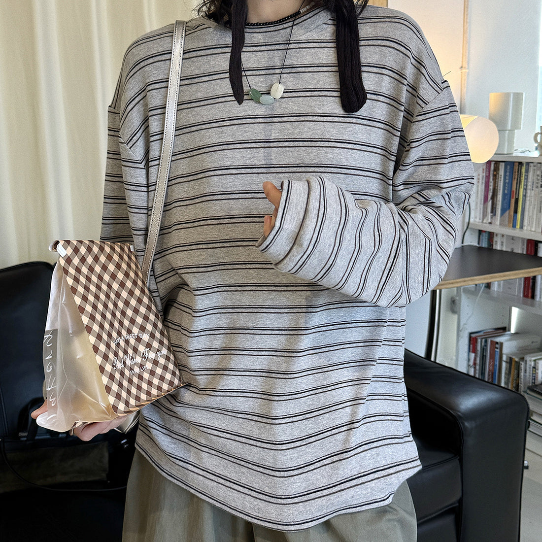 Retro minimalist round neck striped contrasting T-shirt top