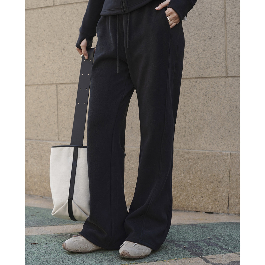 Elastic waist drawstring casual and comfortable pants