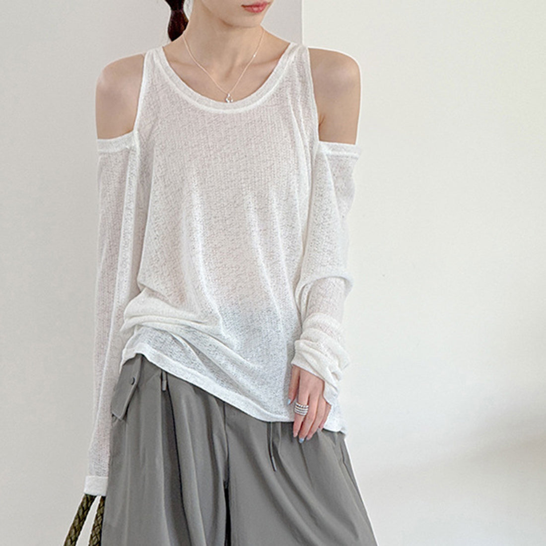 Women’s Off-Shoulder Knit Long-Sleeve Top