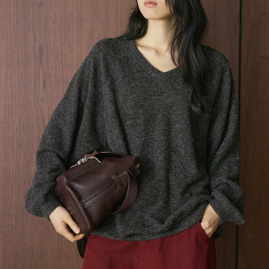 Retro V-neck plush knitted long sleeved loose sweater top