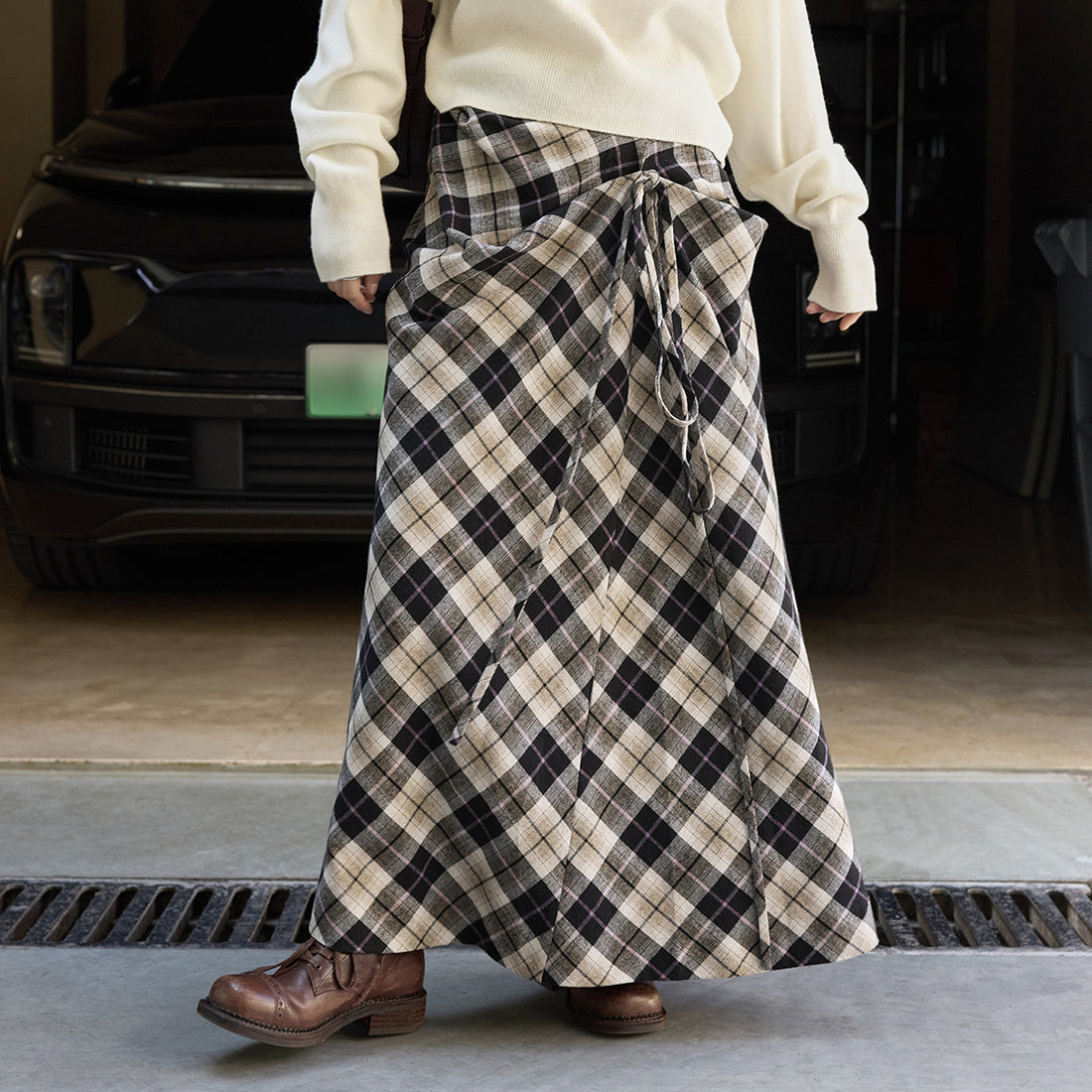 Retro asymmetrical contrasting Haig pattern half skirt