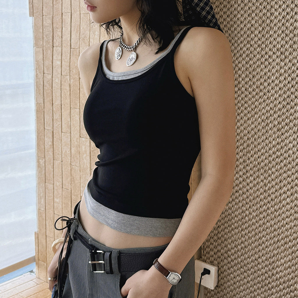 Layered slim fit tank top with stretch fabric and contrast trim