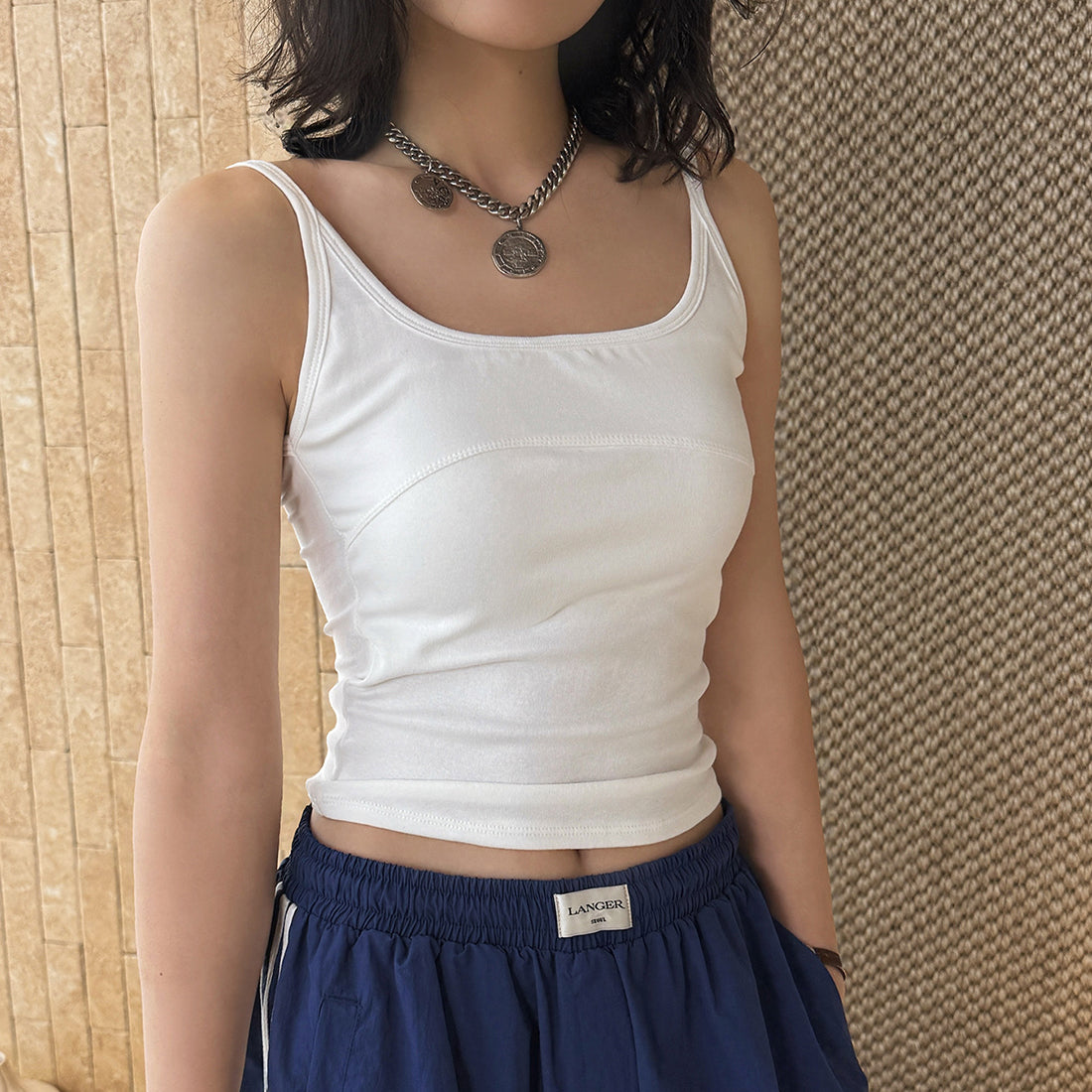 American sporty solid color slim fitting tank top