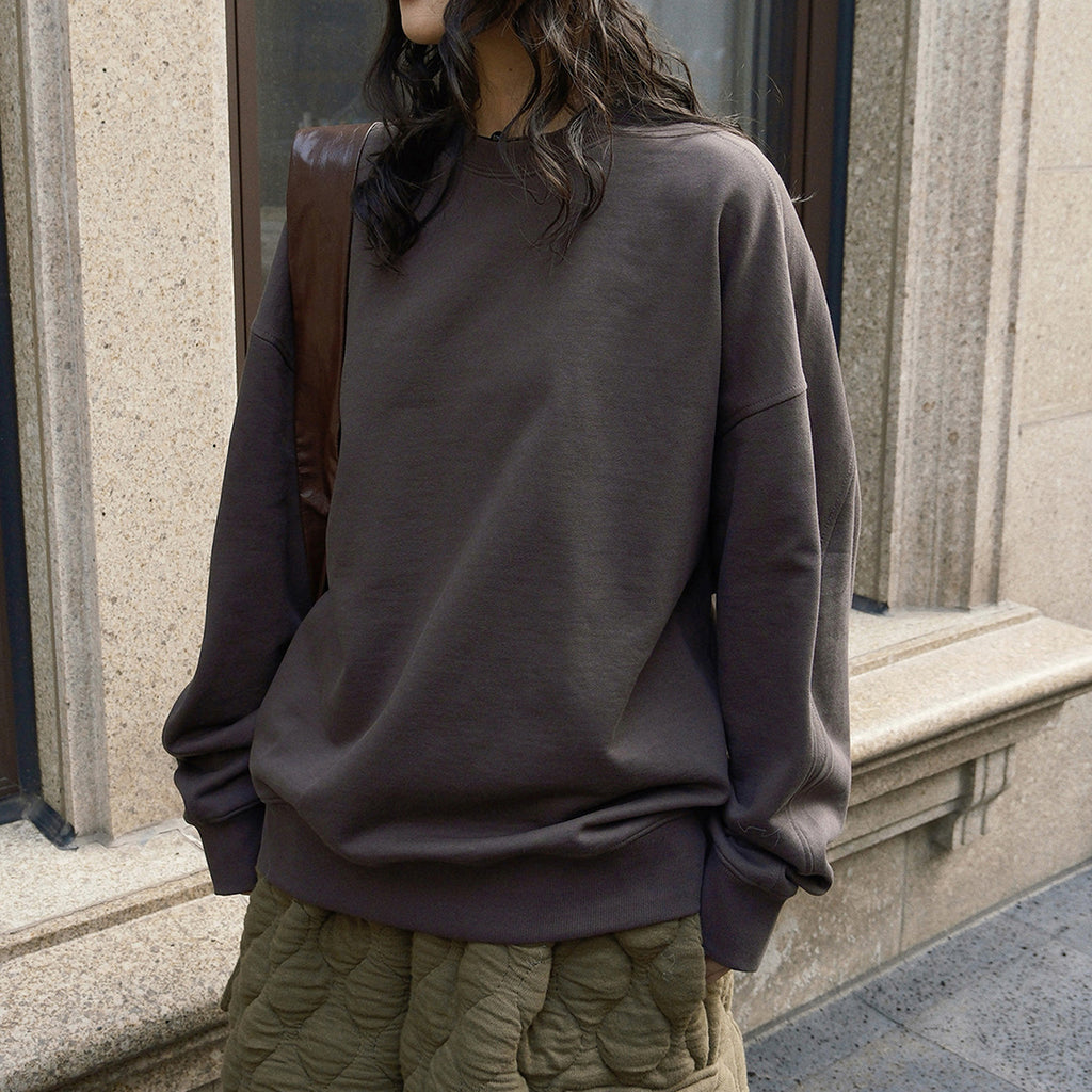Round neck solid pullover loose long sleeved sweatshirt