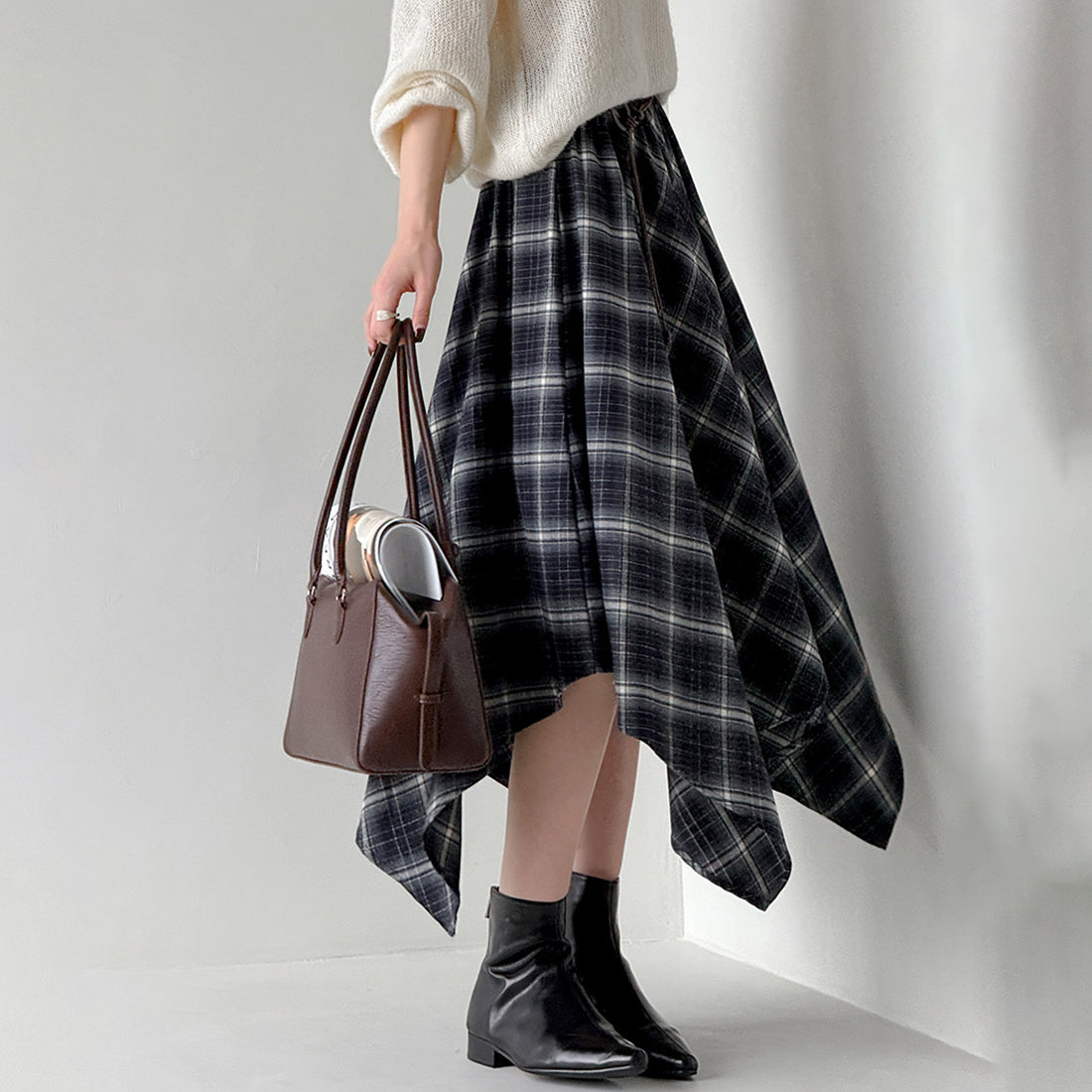 Irregular plaid high waist slimming half body A-line skirt