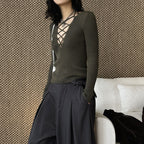 Cross tied V-neck knitted slim fit long sleeve top