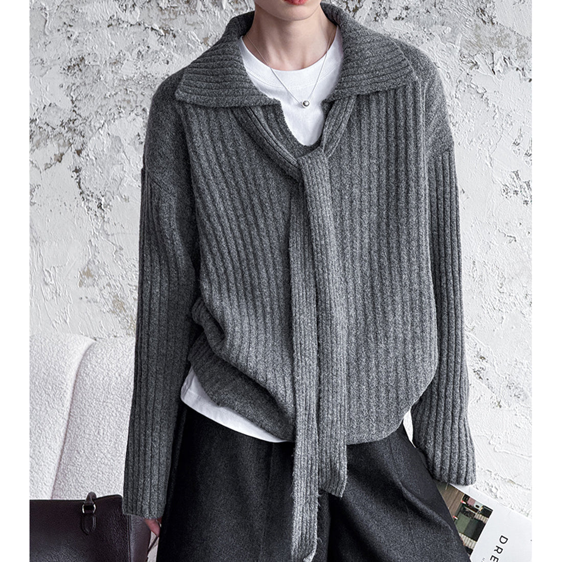 Flip collar knitted lazy V-neck sweater with belt