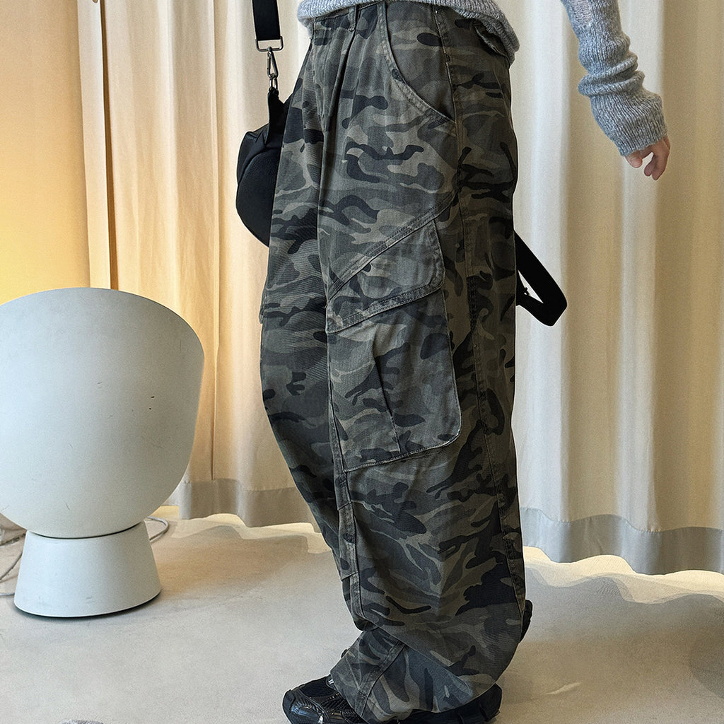 Pleated camouflage large pocket denim cargo pants