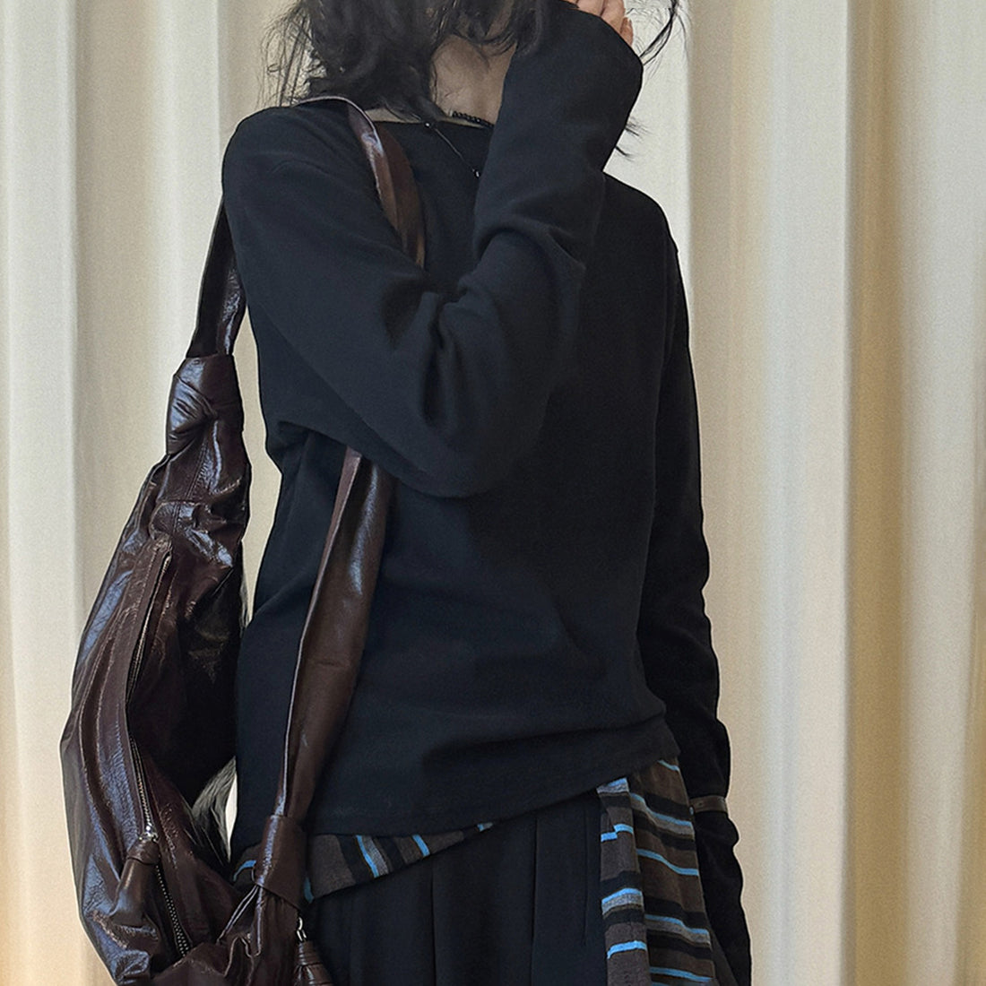 Round neck and plush loose fitting pullover T-shirt