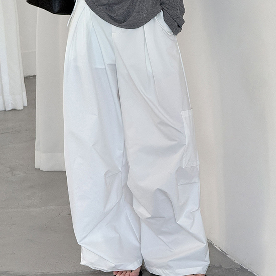 Women’s High-Waisted Wide-Leg Cargo Pants