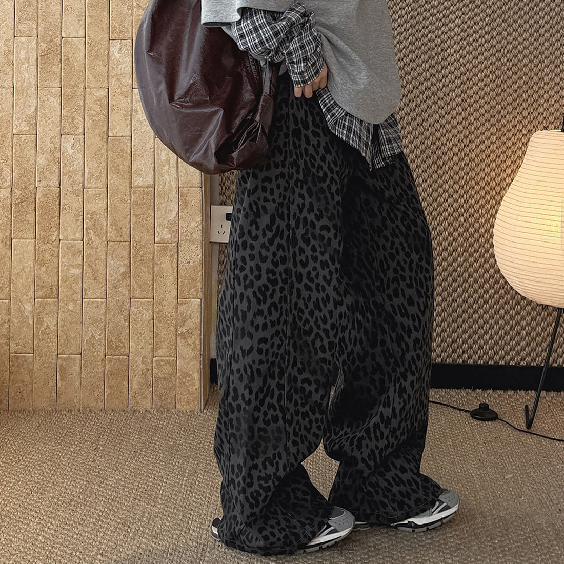 Retro contrasting leopard print loose jeans