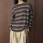 Minimally contrasting striped loose and slimming round neck T-shirt top