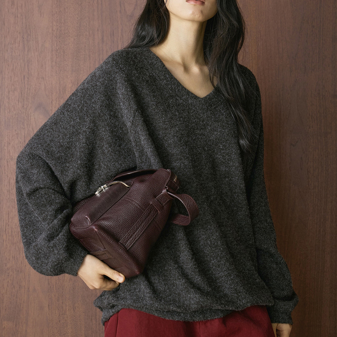 Retro V-neck plush knitted long sleeved loose sweater top