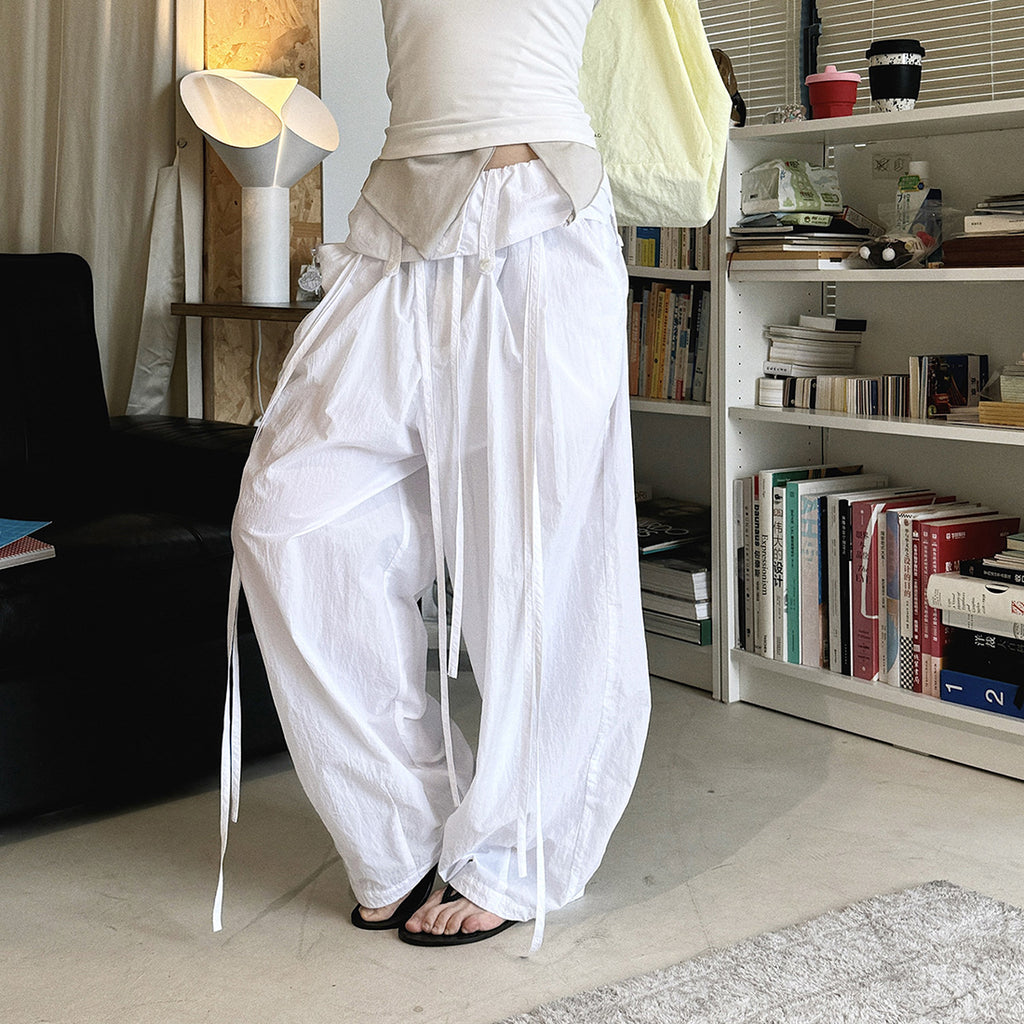 Women’s Japanese-Style Balloon Pants with Ruffled Waist
