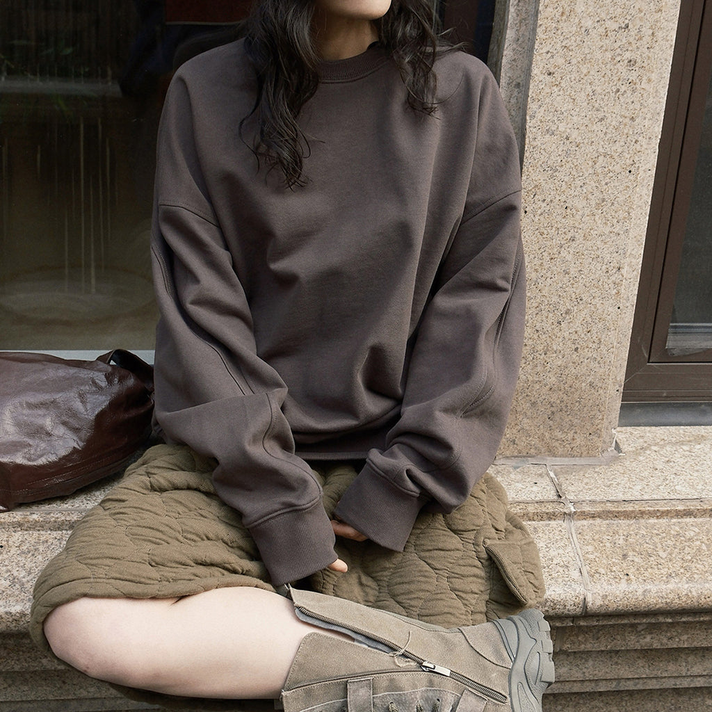 Round neck solid pullover loose long sleeved sweatshirt