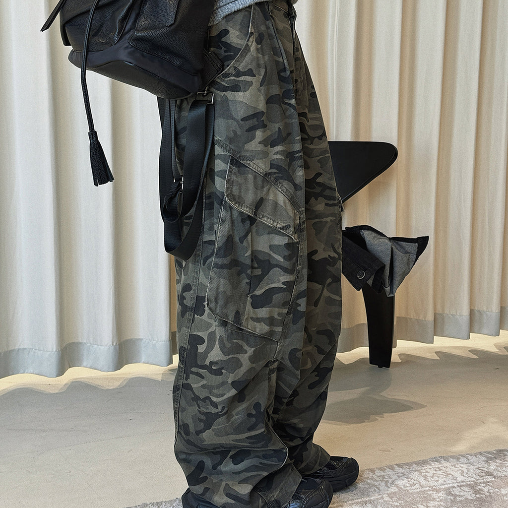 Pleated camouflage large pocket denim cargo pants