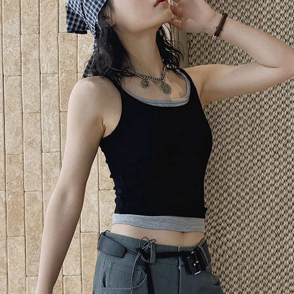 Layered slim fit tank top with stretch fabric and contrast trim