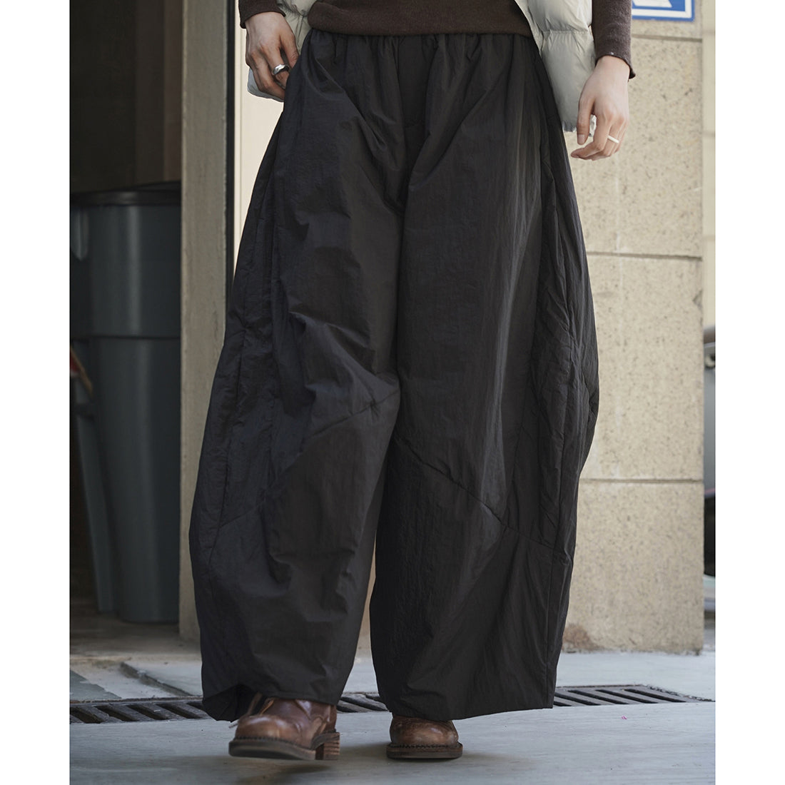 Minimally spliced high waisted fleece loose pants