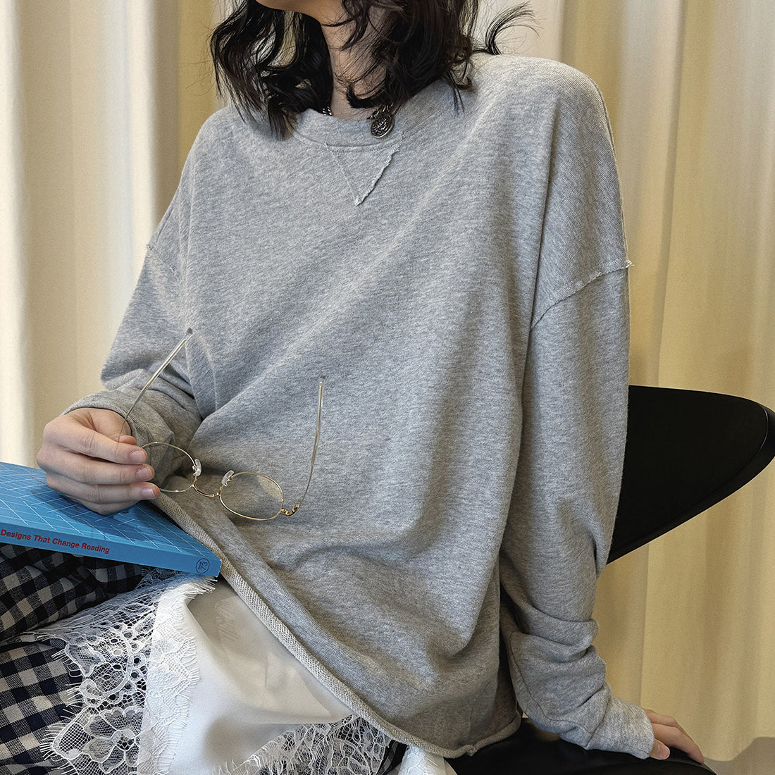 Loose fit round neck long sleeve sweatshirt top