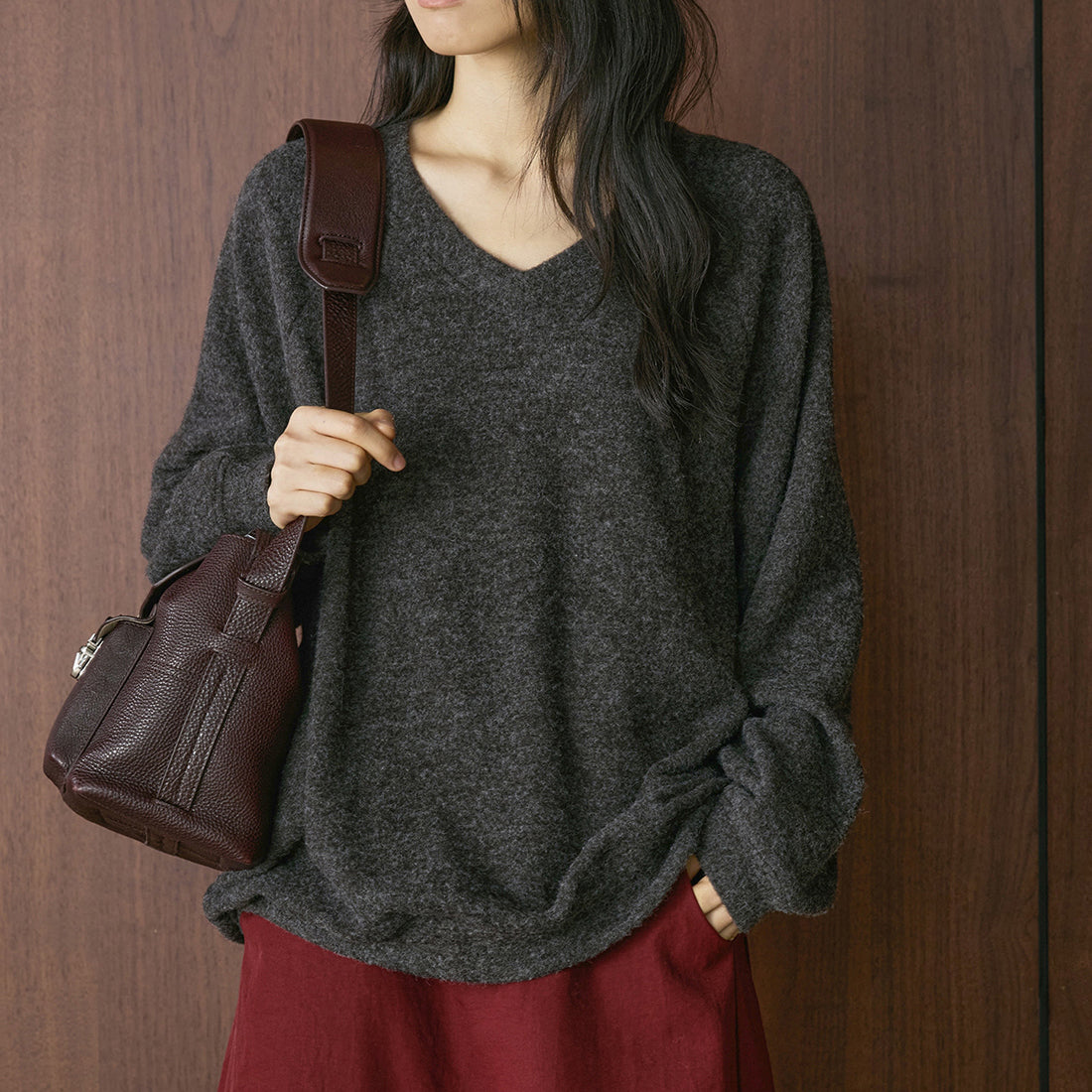 Retro V-neck plush knitted long sleeved loose sweater top