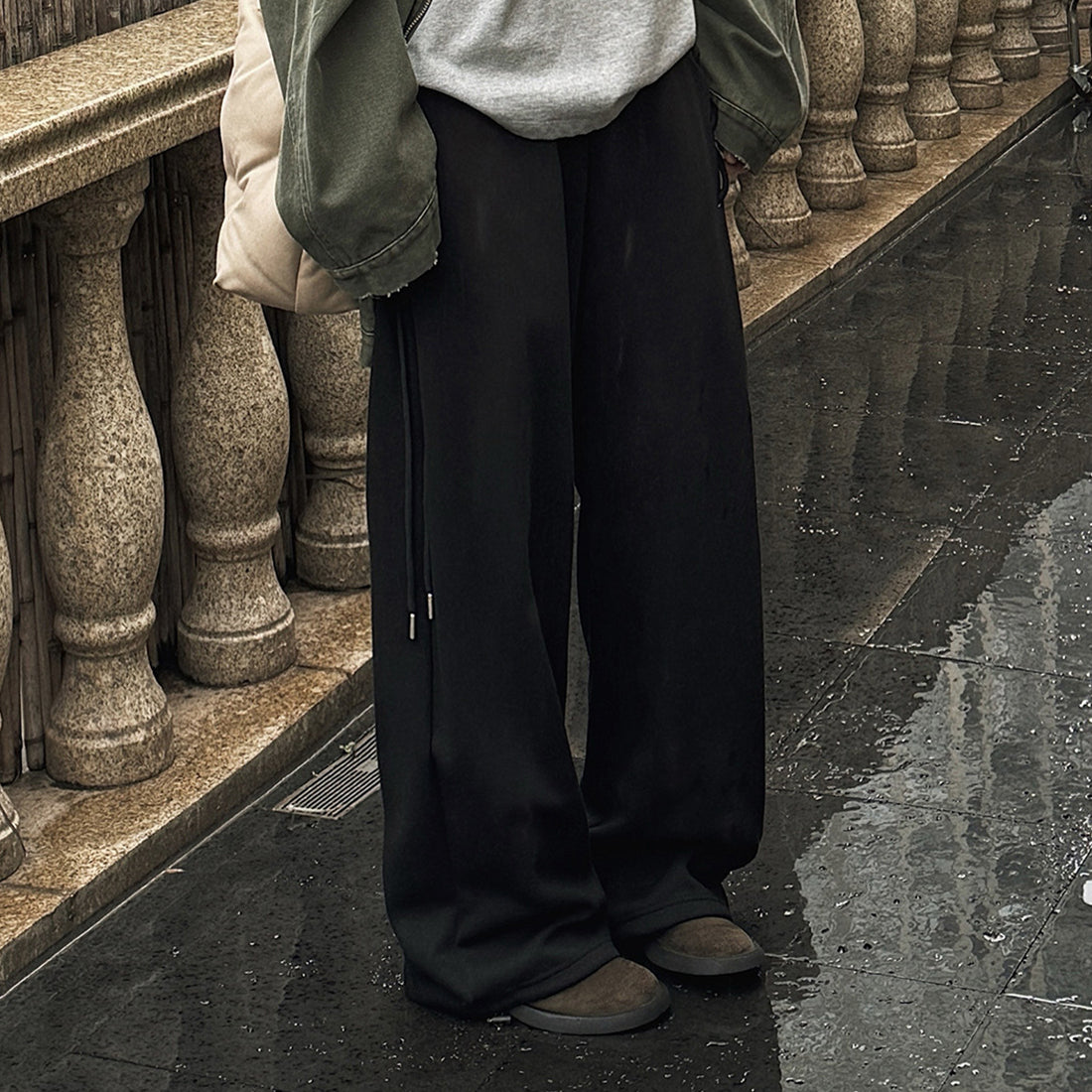 Elastic high waisted side straps and loose wide leg pants