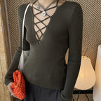 Cross tied V-neck knitted slim fit long sleeve top